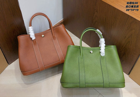Pretty Essentials: Jardin 30 – Togo