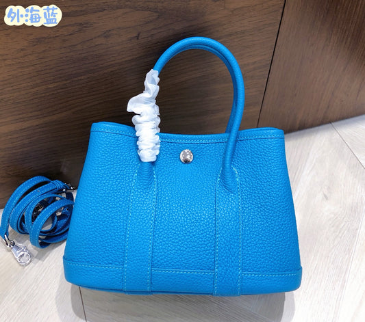Pretty Essentials: Jardin 23 – Togo