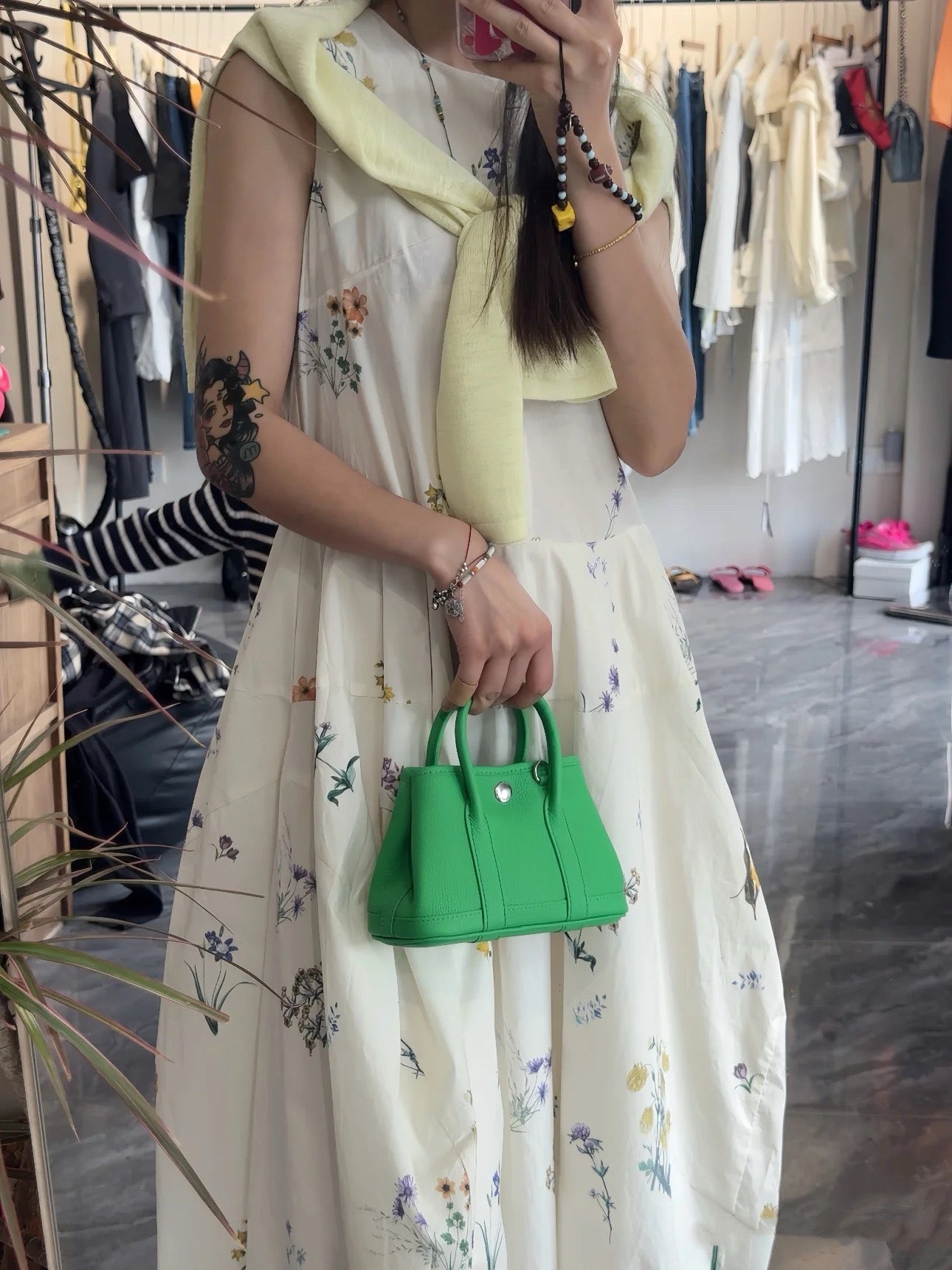 Pretty Essentials: Jardin 20 – Togo